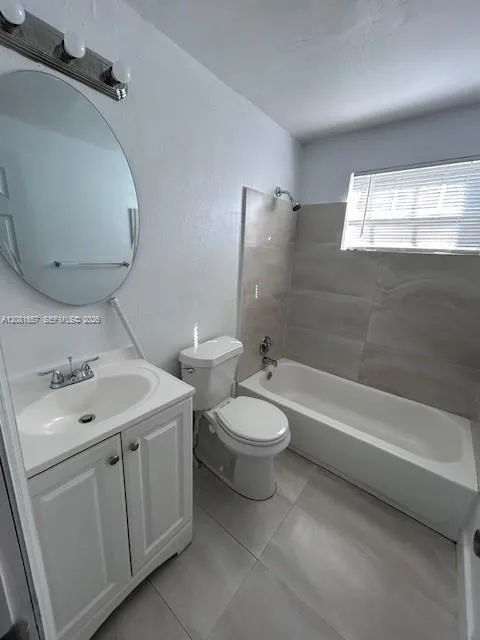 822 NW 7th Terrace #3 Hallandale Beach, FL 33009