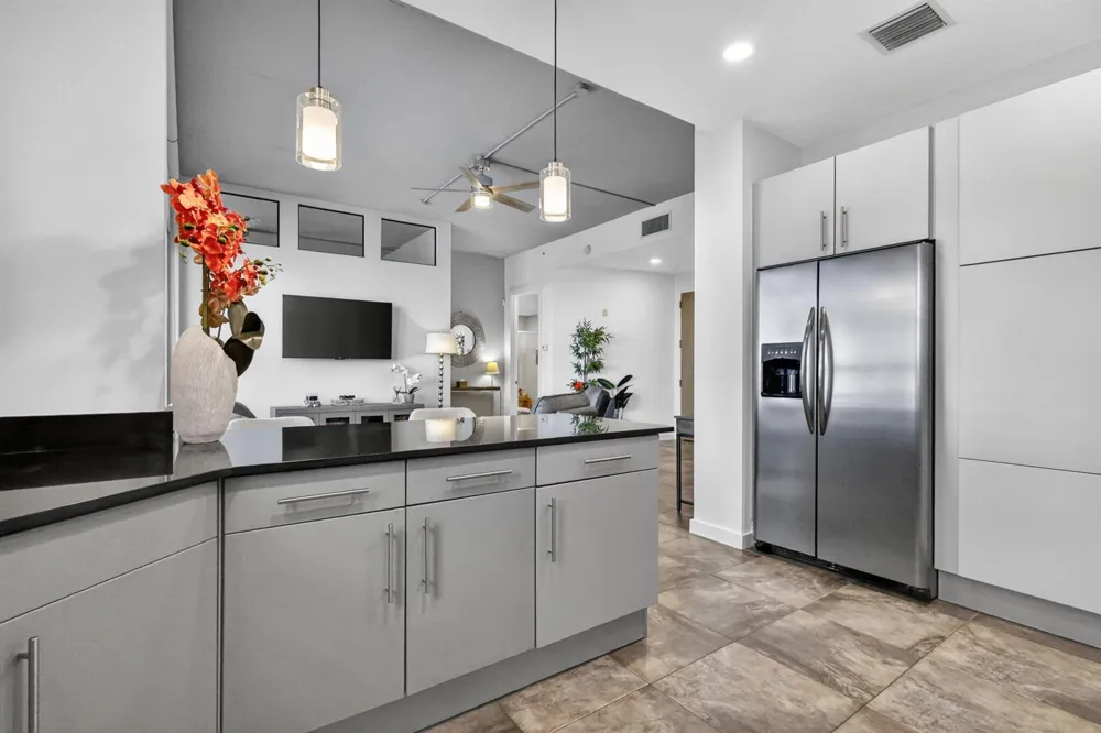 365 SE 6th Avenue #309 Delray Beach, FL 33483