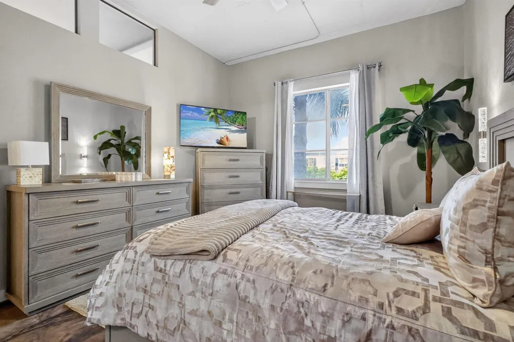 365 SE 6th Avenue #309 Delray Beach, FL 33483