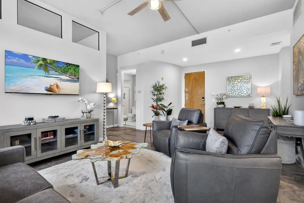 365 SE 6th Avenue #309 Delray Beach, FL 33483