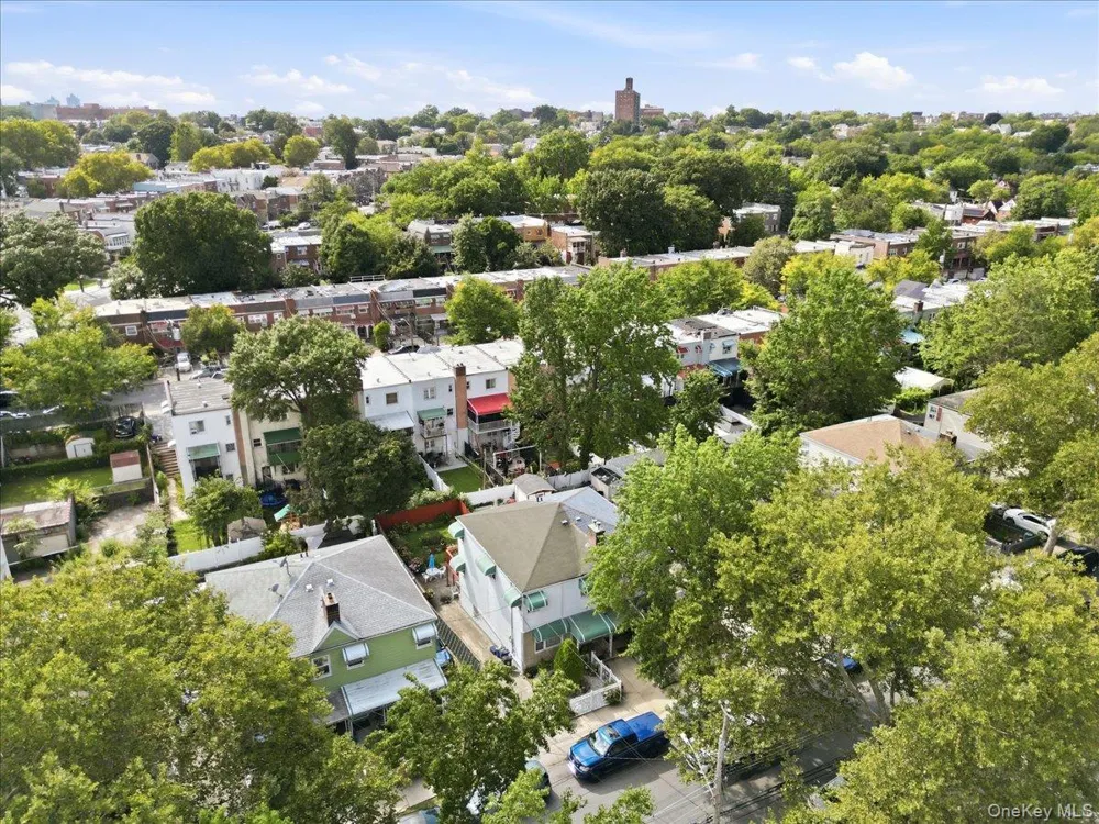 4027 Grace Avenue Bronx, NY 10466