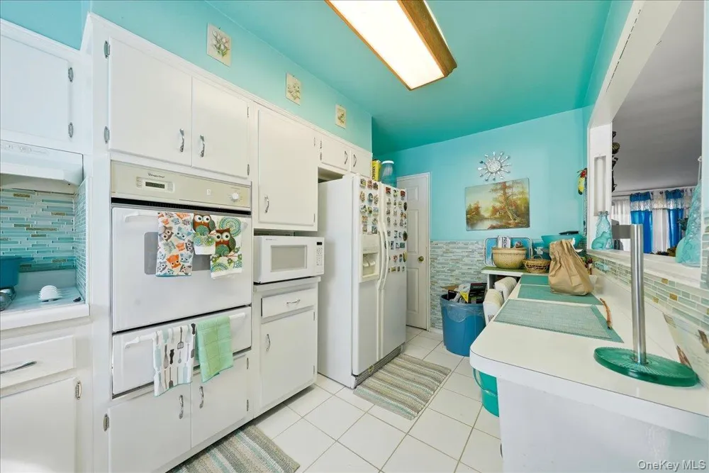 4027 Grace Avenue Bronx, NY 10466