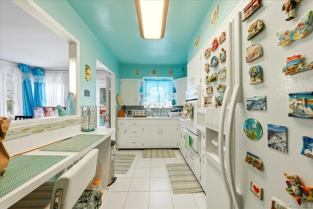 4027 Grace Avenue Bronx, NY 10466