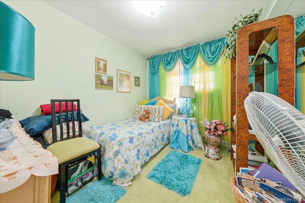 4027 Grace Avenue Bronx, NY 10466