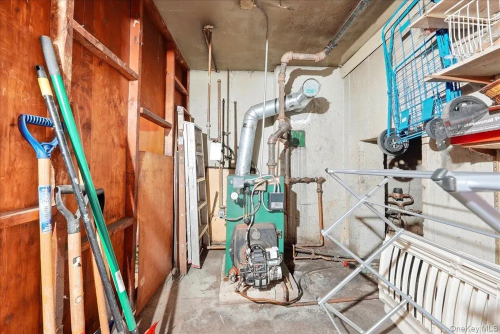 4027 Grace Avenue Bronx, NY 10466