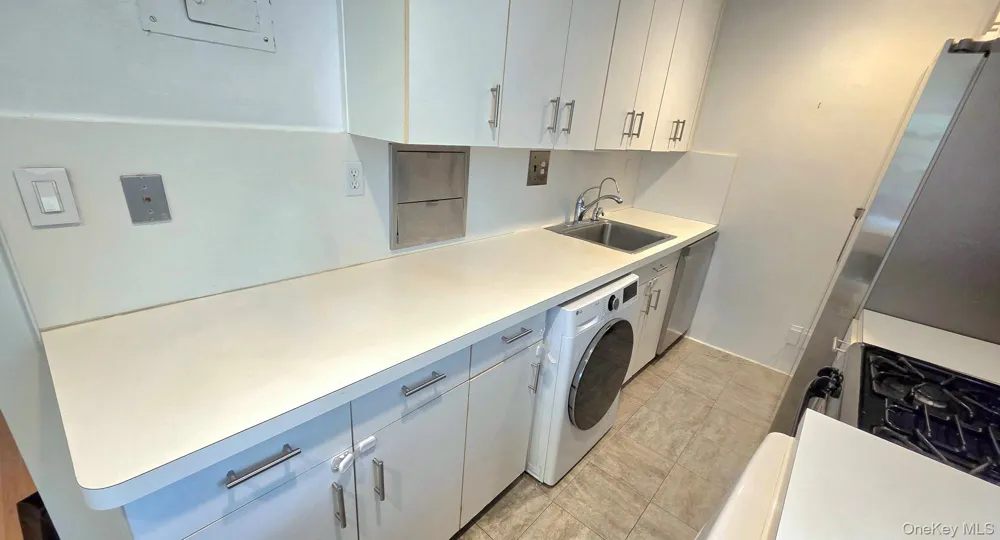 163-70 17th Avenue #Upper Level Whitestone, NY 11357