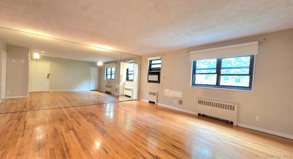 163-70 17th Avenue #Upper Level Whitestone, NY 11357