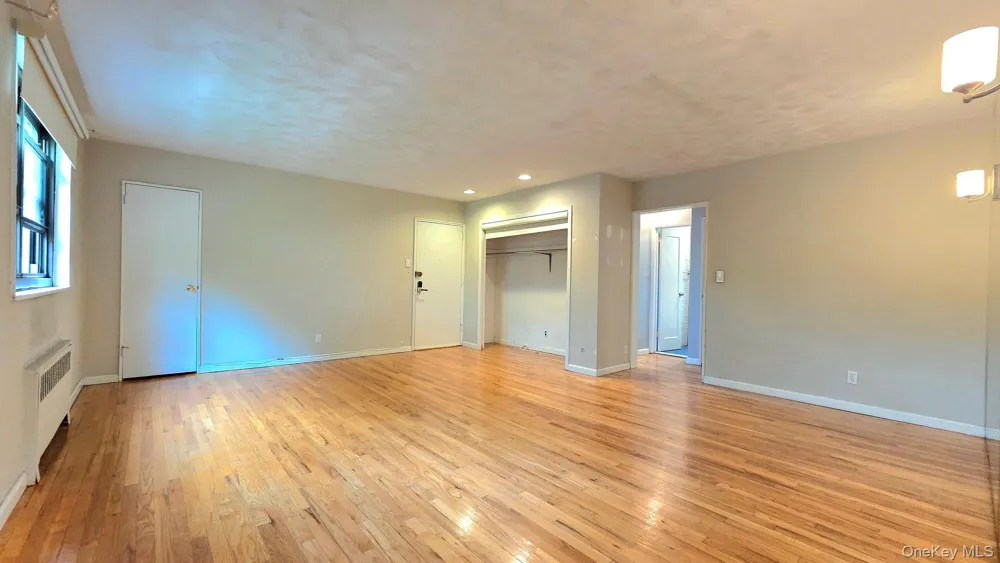 163-70 17th Avenue #Upper Level Whitestone, NY 11357