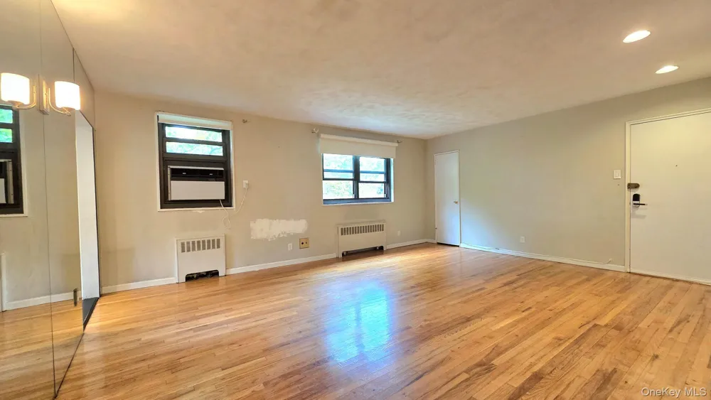 163-70 17th Avenue #Upper Level Whitestone, NY 11357