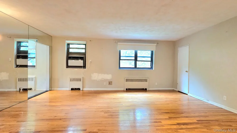 163-70 17th Avenue #Upper Level Whitestone, NY 11357