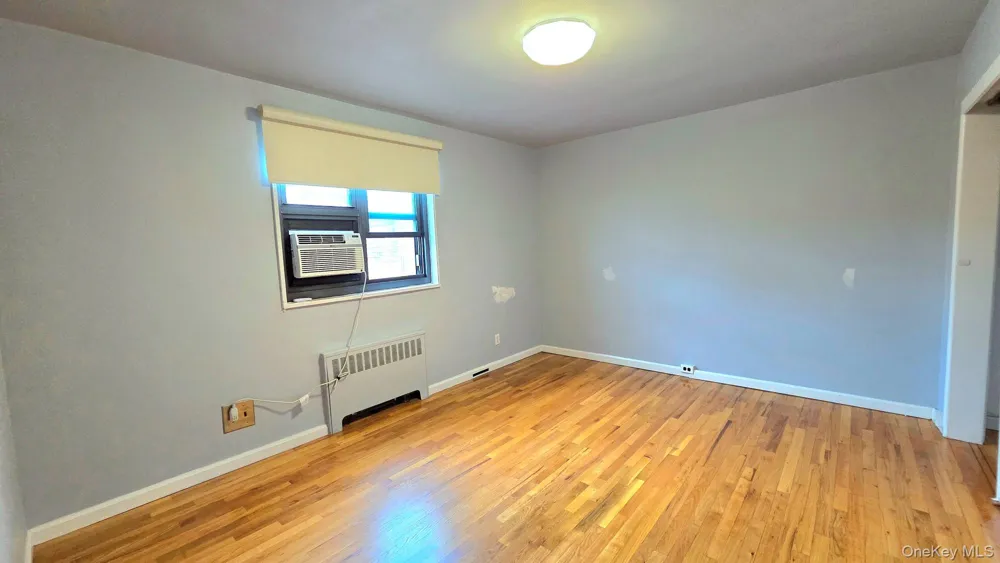 163-70 17th Avenue #Upper Level Whitestone, NY 11357
