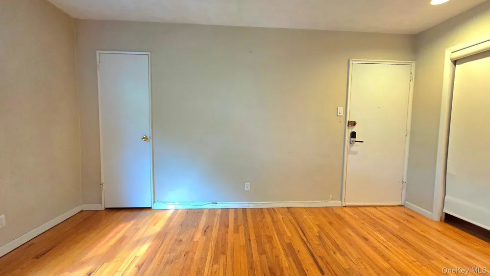 163-70 17th Avenue #Upper Level Whitestone, NY 11357