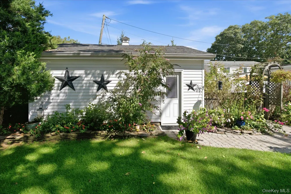 4 Fairlane Drive Selden, NY 11784