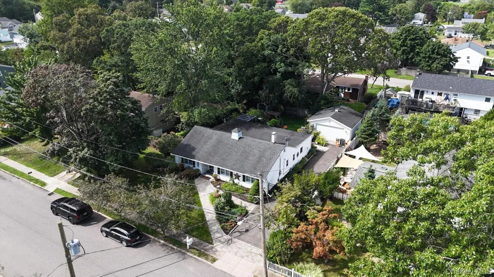 4 Fairlane Drive Selden, NY 11784