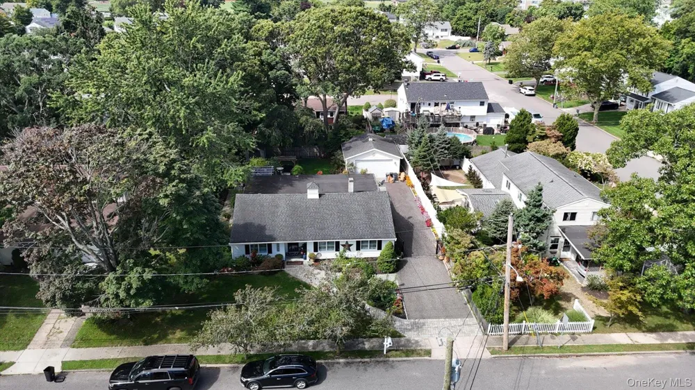 4 Fairlane Drive Selden, NY 11784