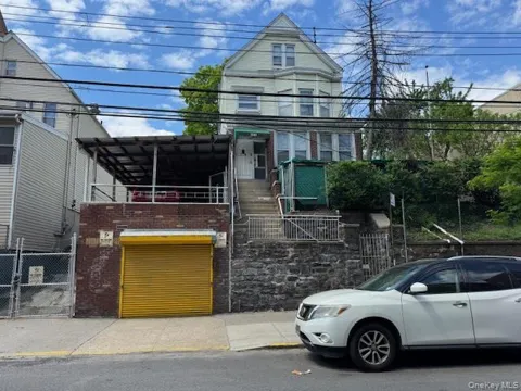 1549 & 1547 Beach Avenue