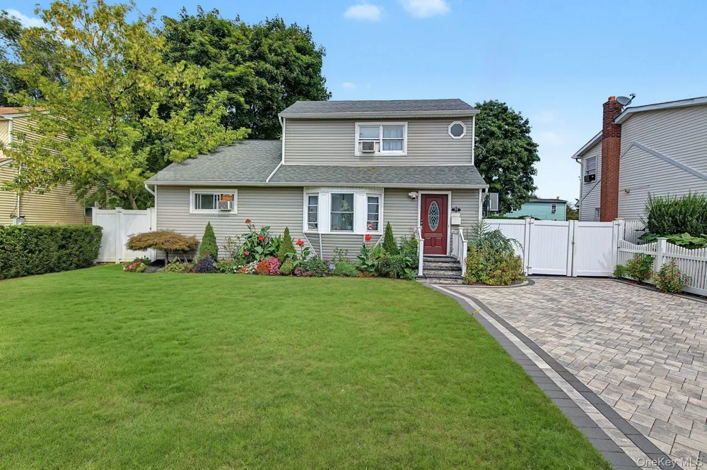 95 E Booker Avenue Wyandanch, NY 11798