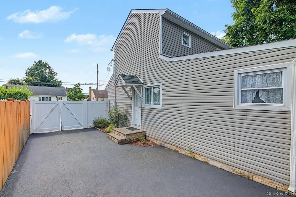 95 E Booker Avenue Wyandanch, NY 11798
