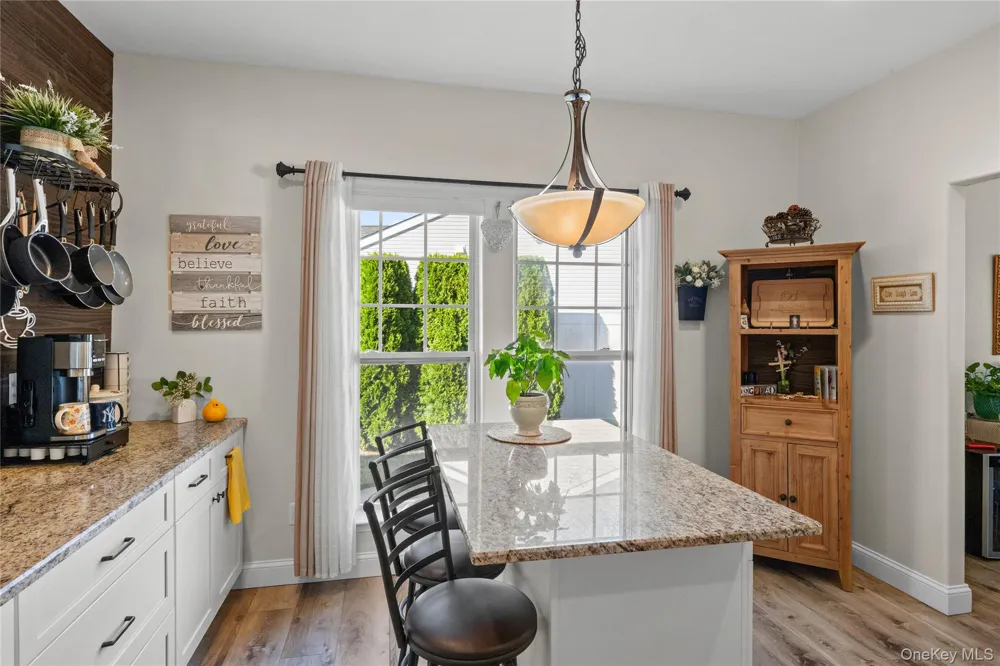 32 Pondview Circle Shirley, NY 11967