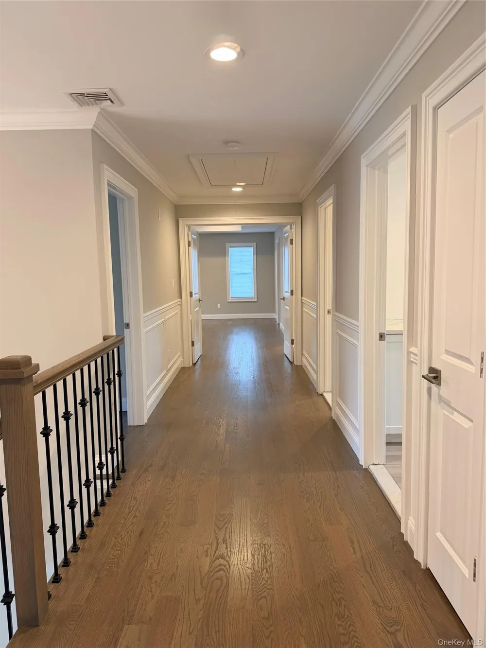 28 E Fern Dr Jericho, NY 11753
