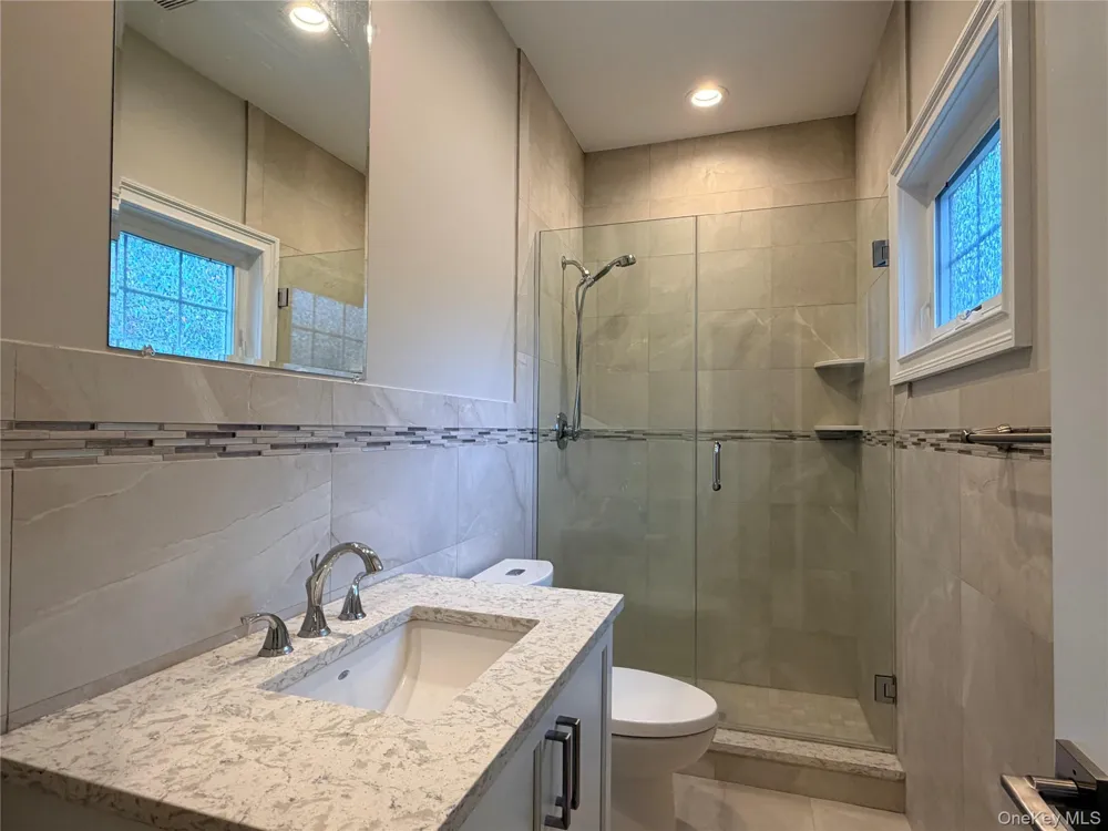 28 E Fern Dr Jericho, NY 11753