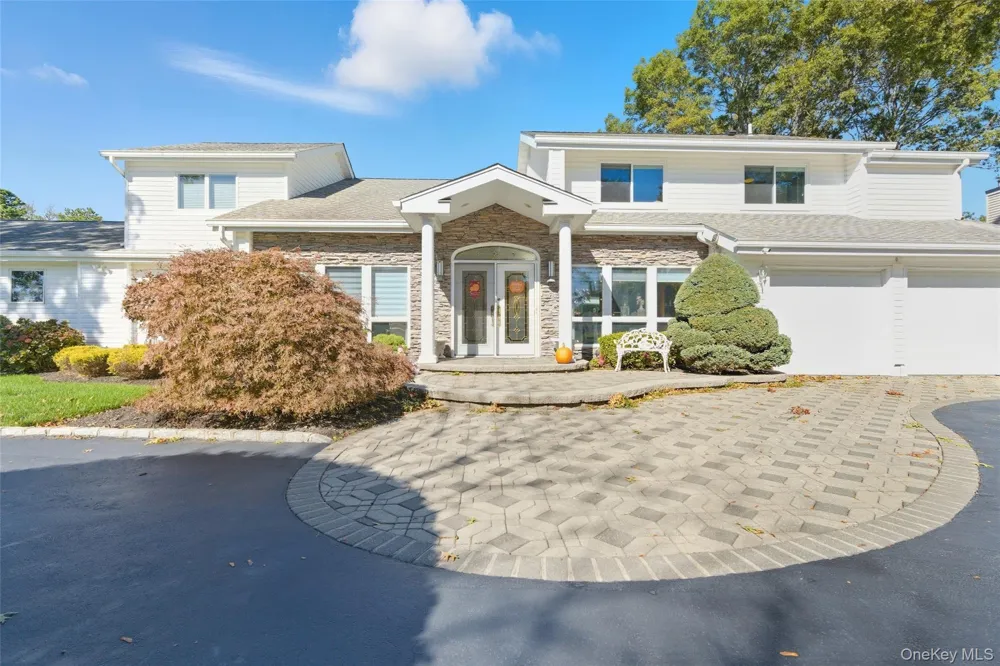 28 Annandale Road Commack, NY 11725
