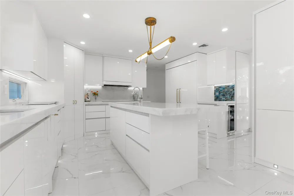 28 Annandale Road Commack, NY 11725