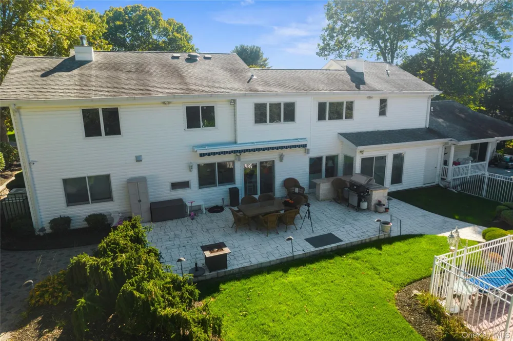 28 Annandale Road Commack, NY 11725