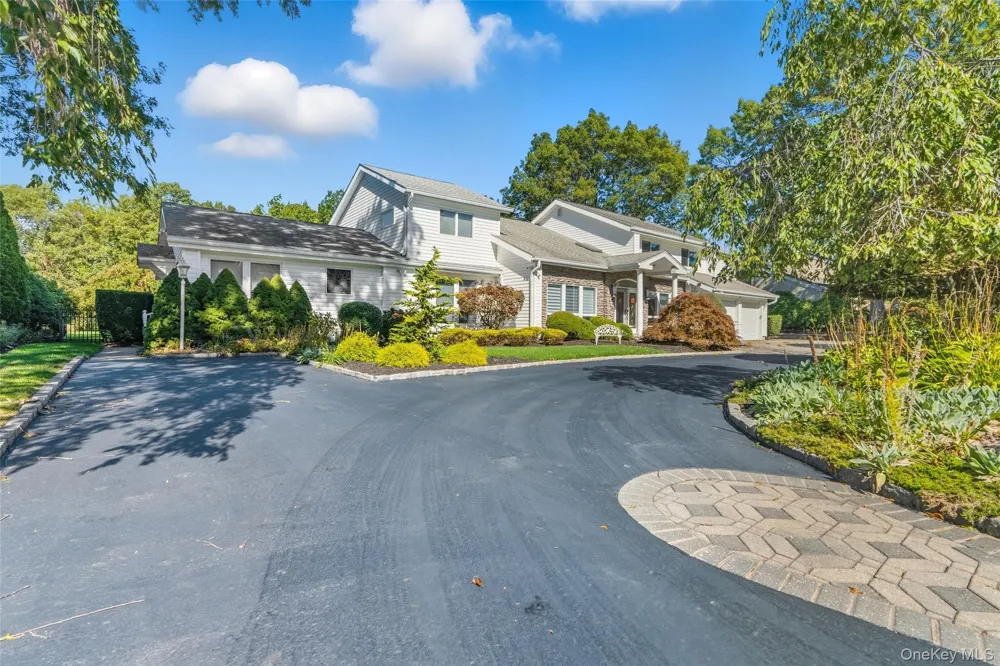 28 Annandale Road Commack, NY 11725