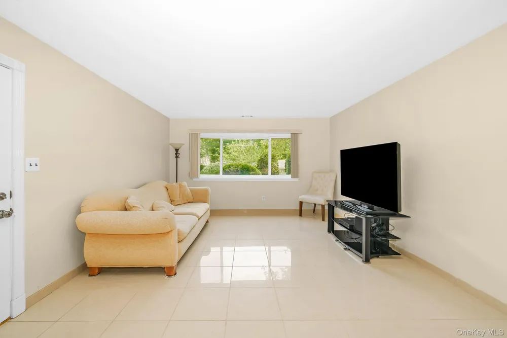 161 Feller Drive Central Islip, NY 11722