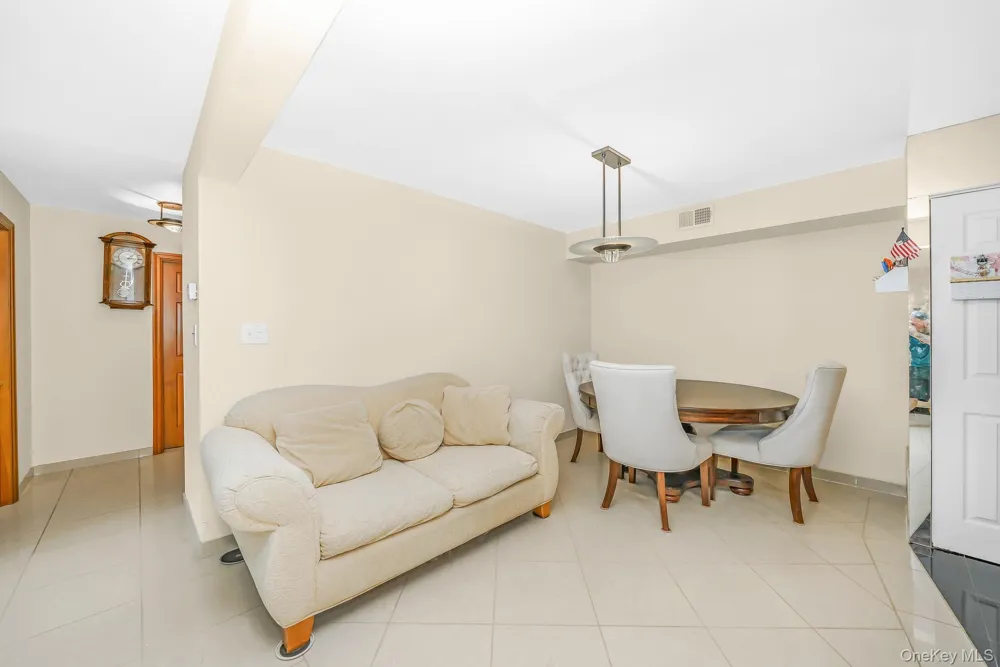 161 Feller Drive Central Islip, NY 11722