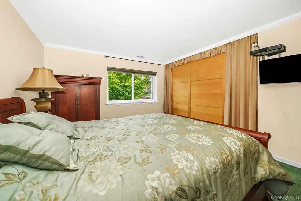 161 Feller Drive Central Islip, NY 11722