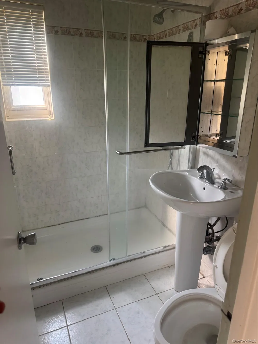 253 61st avenue #24 Little Neck, NY 11362
