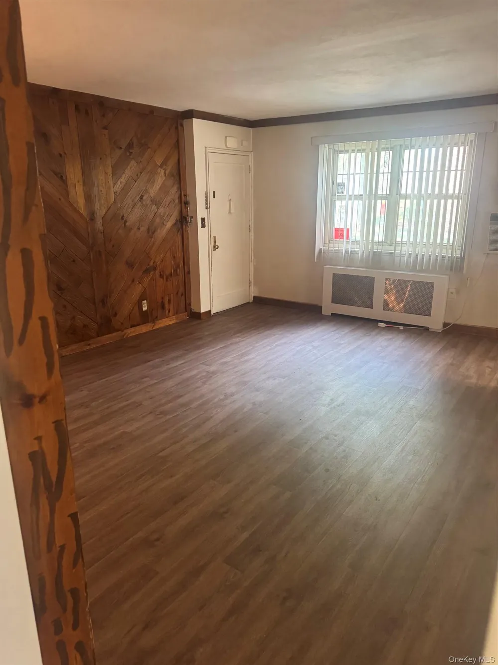 253 61st avenue #24 Little Neck, NY 11362