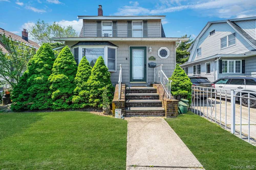426 Midwood Avenue Bellmore, NY 11710