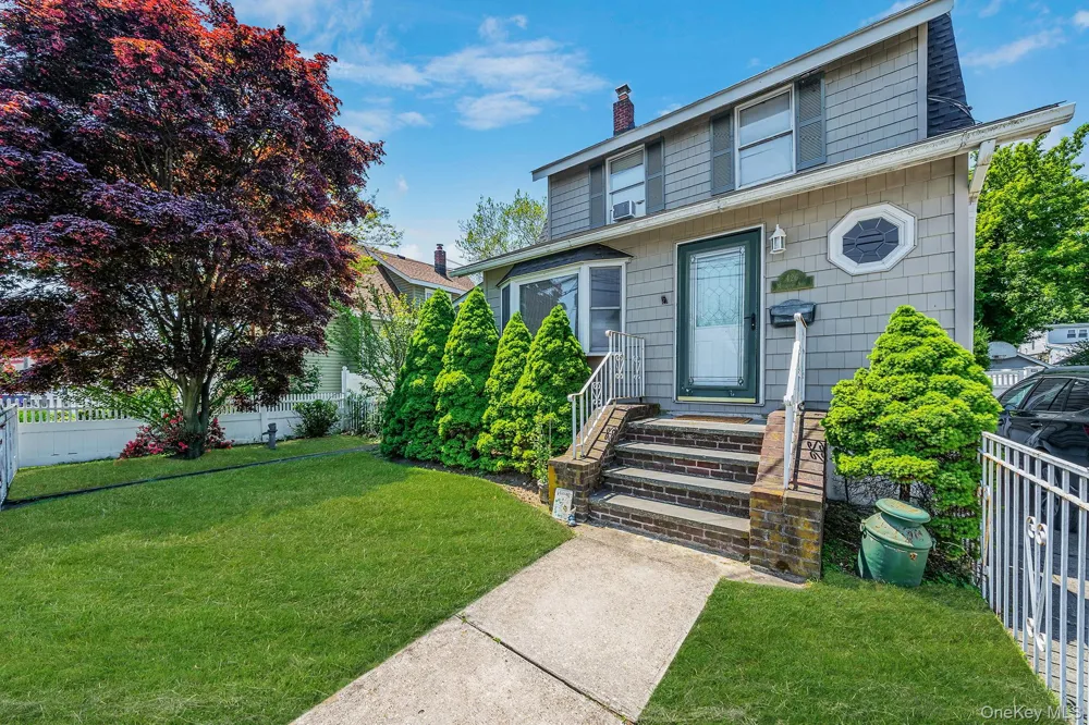 426 Midwood Avenue Bellmore, NY 11710