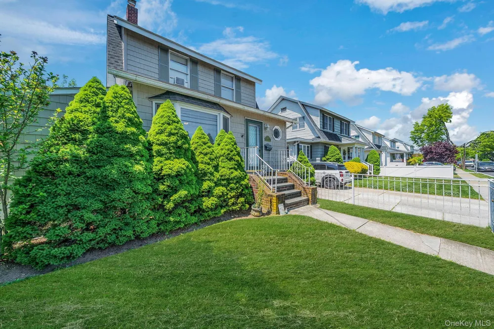 426 Midwood Avenue Bellmore, NY 11710