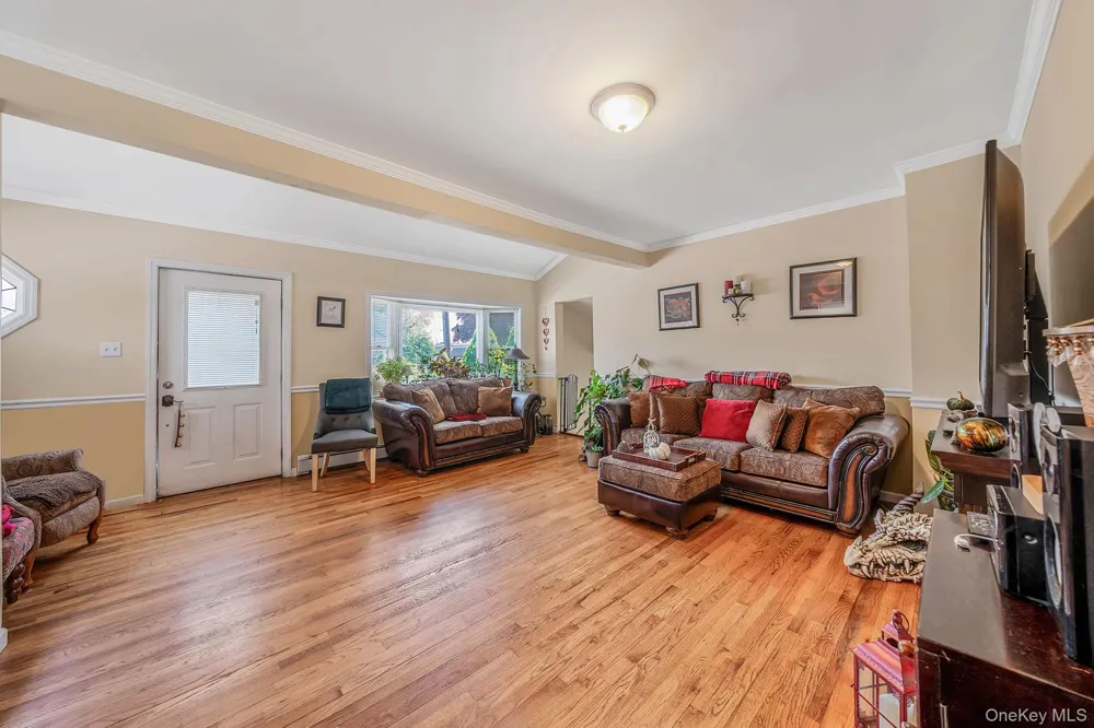 426 Midwood Avenue Bellmore, NY 11710