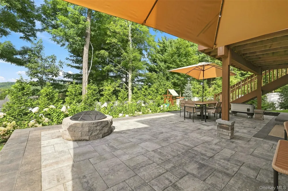39 E Hill Road Cortlandt Manor, NY 10567