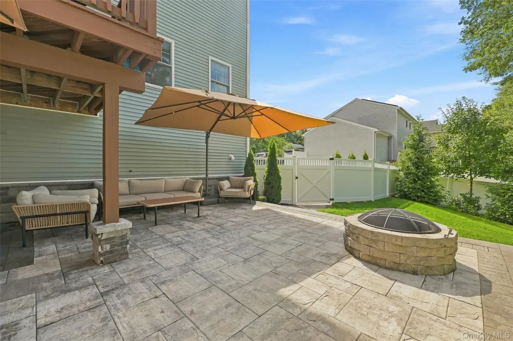 39 E Hill Road Cortlandt Manor, NY 10567