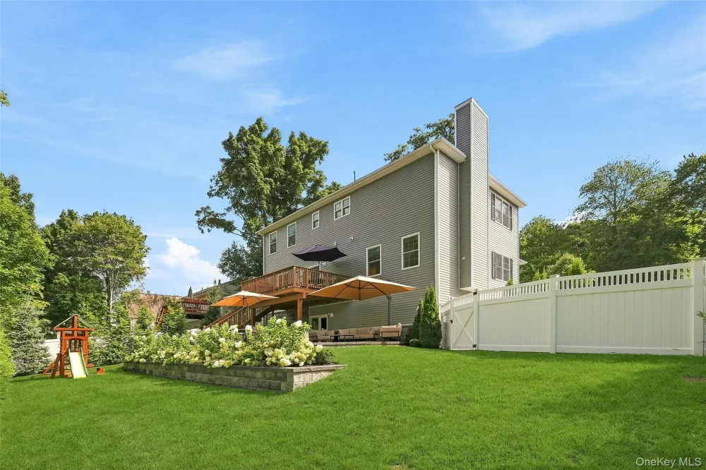 39 E Hill Road Cortlandt Manor, NY 10567