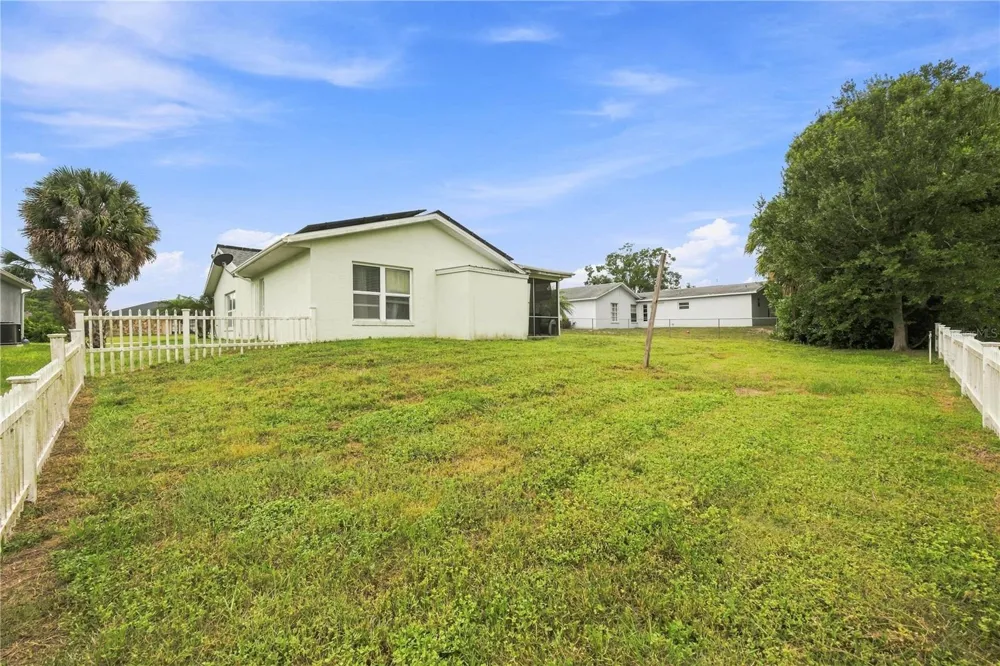 3906 SANTIAGO STREET Sebring, FL 33872