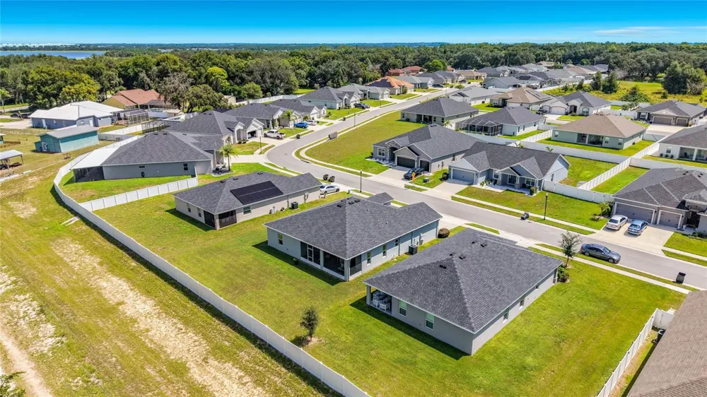 1069 SANDPIPER LOOP Winter Haven, FL 33881
