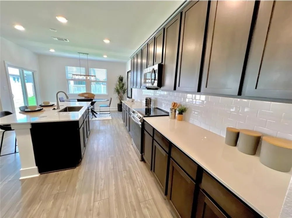 208 Langhorne Bend Liberty Hill, TX 78642