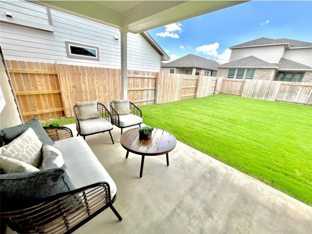 208 Langhorne Bend Liberty Hill, TX 78642
