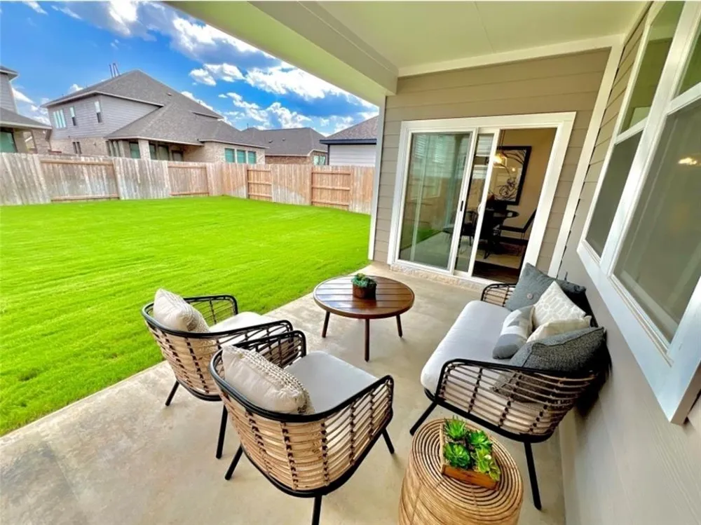 208 Langhorne Bend Liberty Hill, TX 78642