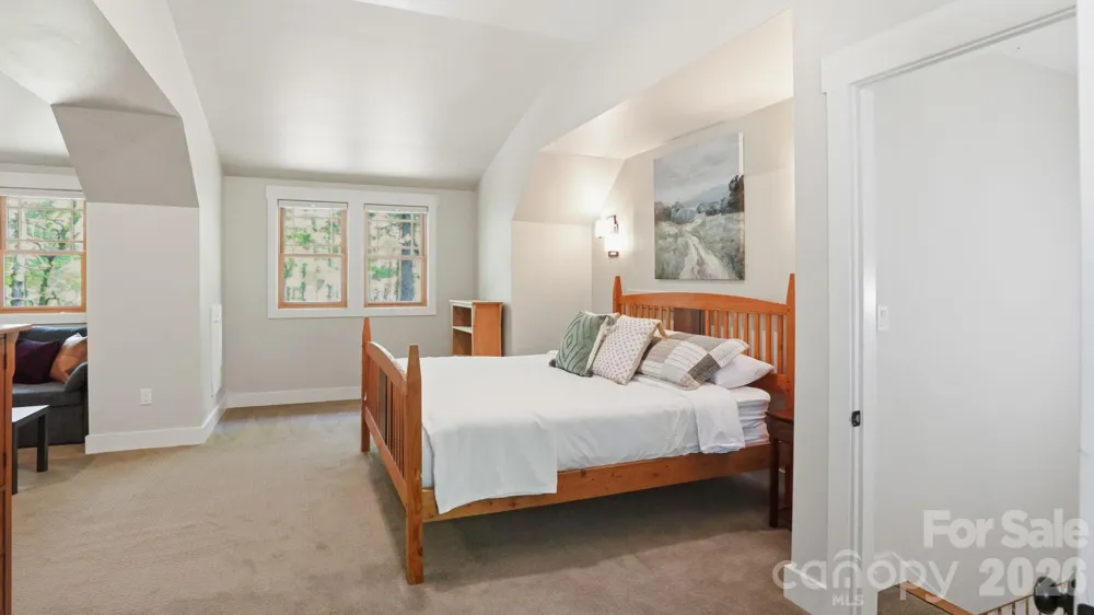 31 Ashbrook Meadows Fletcher, NC 28732