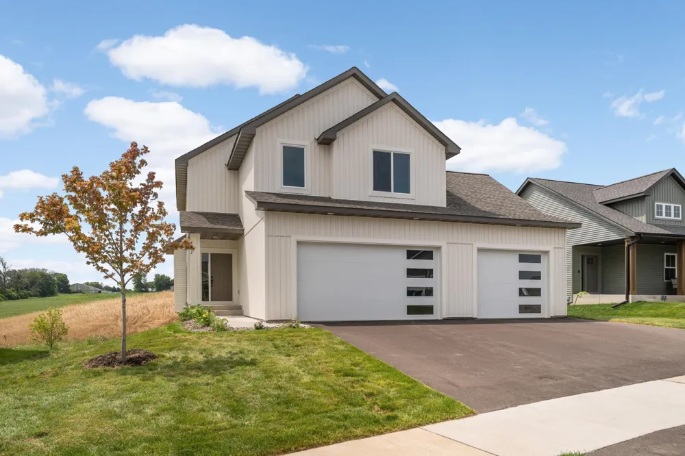 8292 186th Street W Lakeville, MN 55044