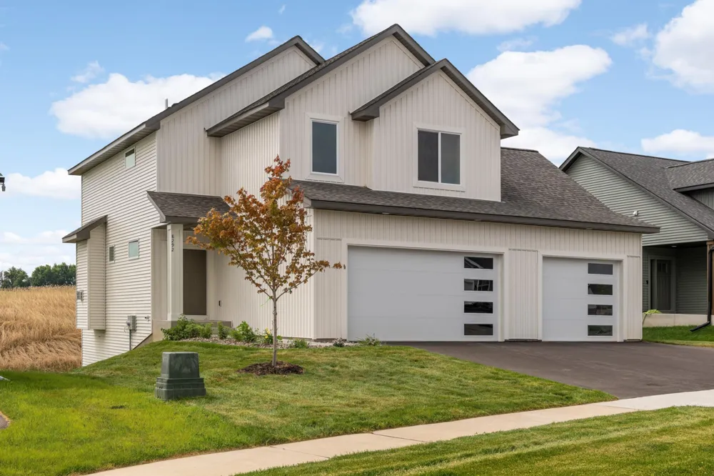 8292 186th Street W Lakeville, MN 55044