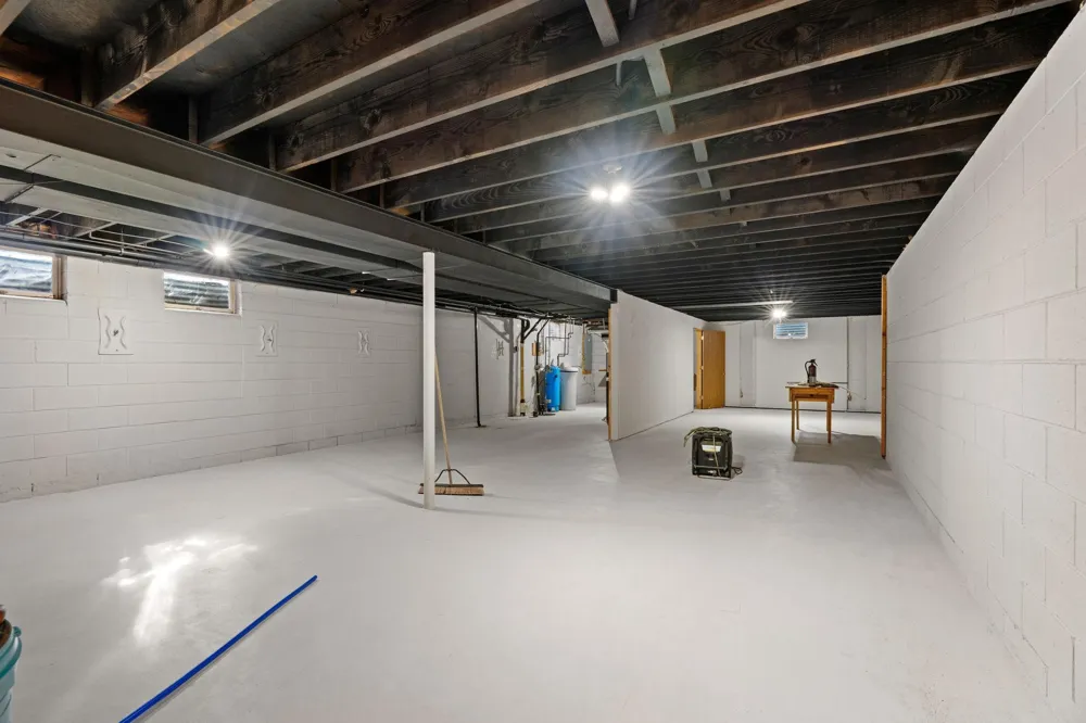 9068 Rice Lake Road Maple Grove, MN 55369